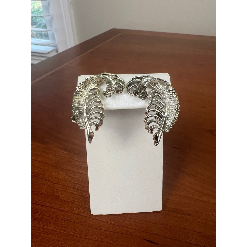 Vintage Silver Tone Feather Plume Clip On Earrings Textured Statement Climbers